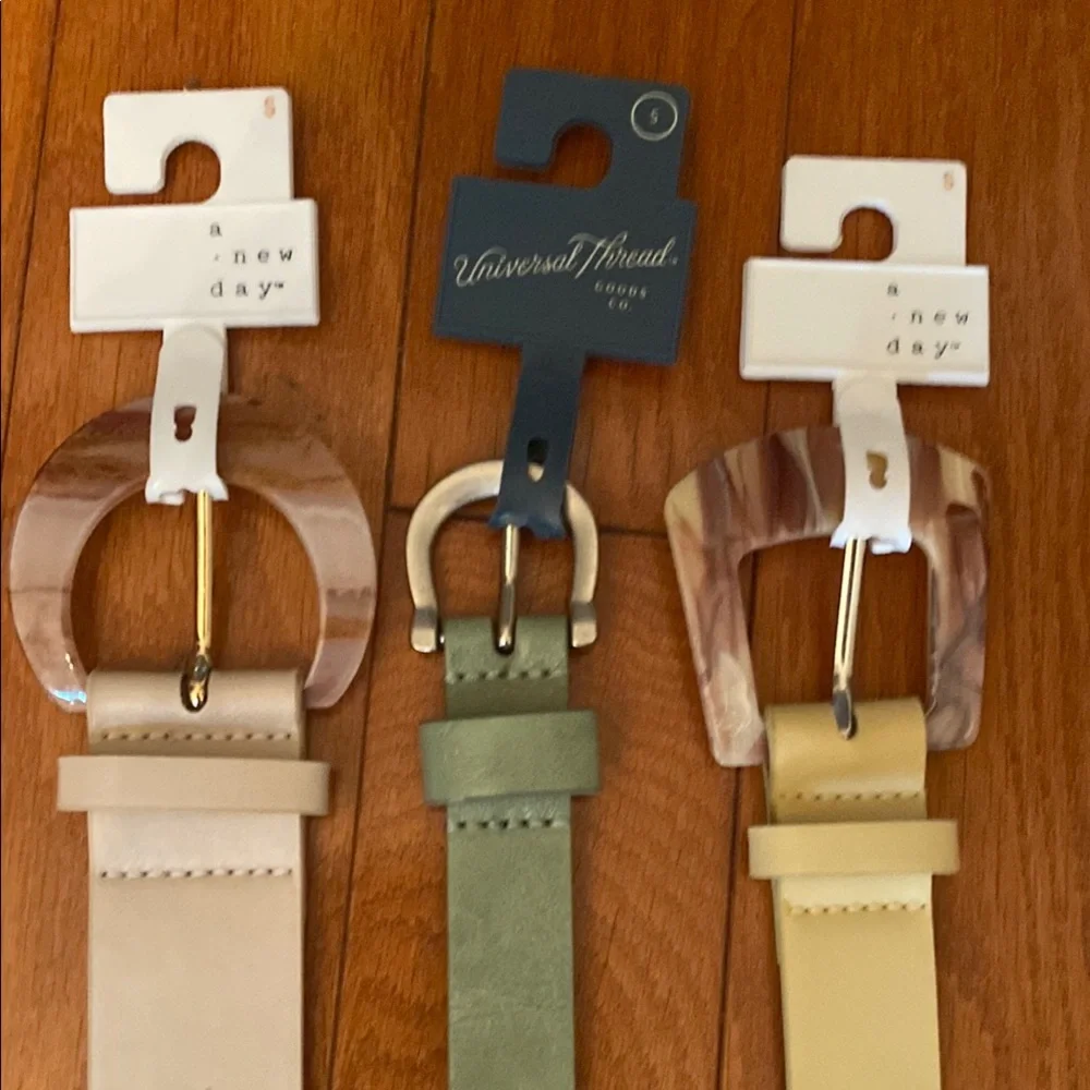 NWT Lot of Women’s Belts Size Small Sprung/Summer